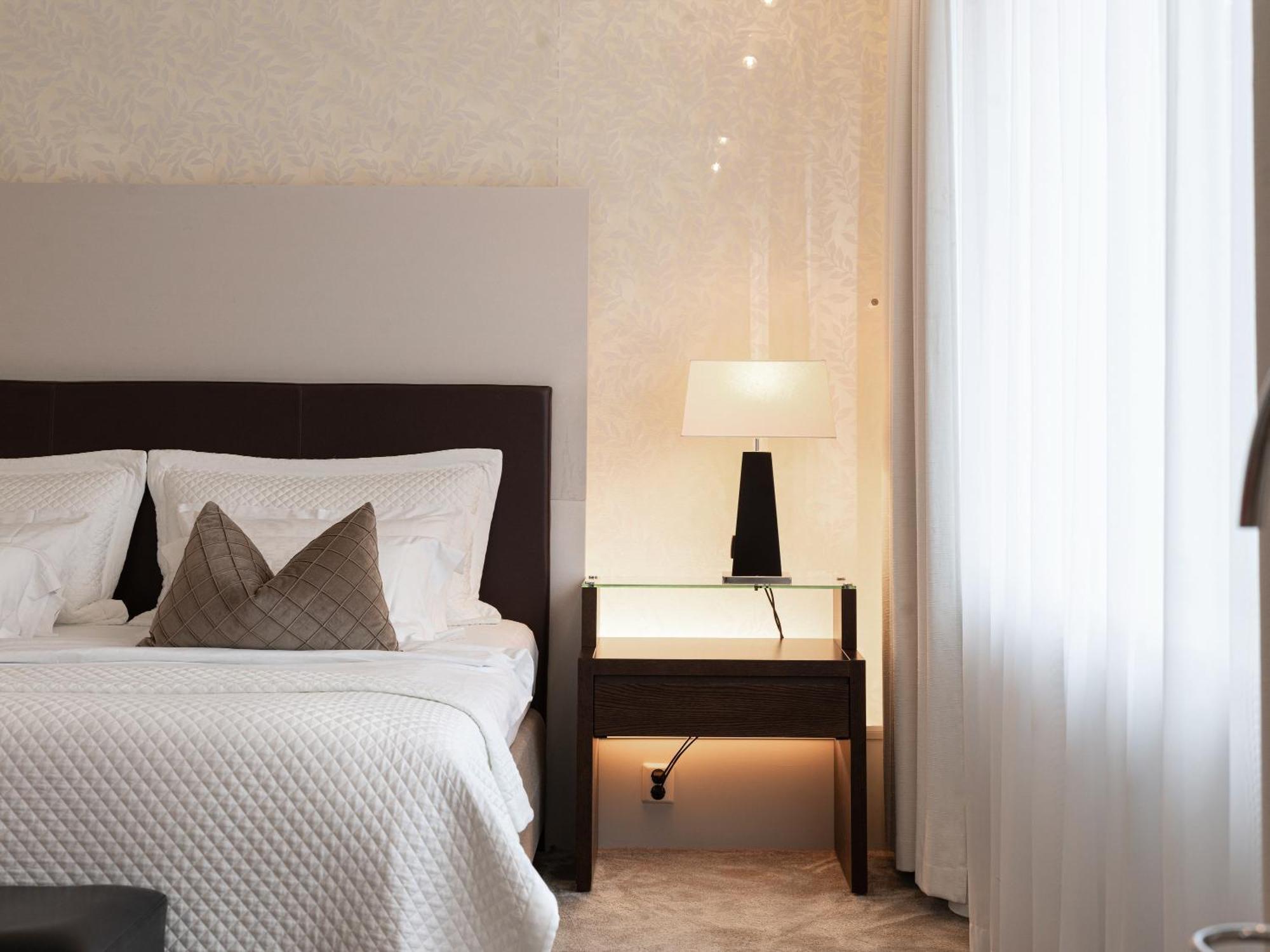 Elite Eden Park 4*